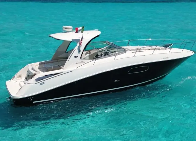 Discover Cancun aboard our beautiful 40ft Sea Ray Yacht