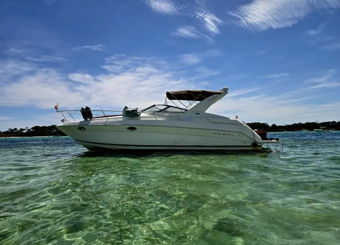 Crab Island Party Yacht w/ Bathroom, Loud Sound, BoteBoard, Captain Included