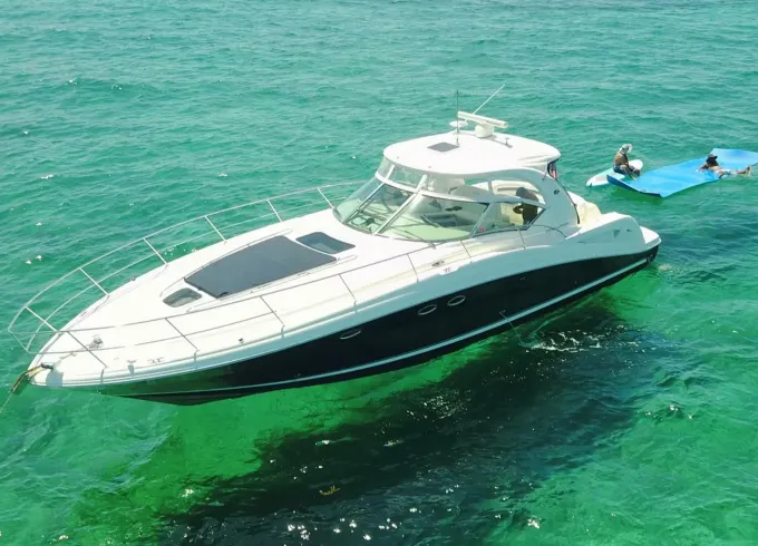 Deal of the Week! 42' Sea Ray Yacht for Rent in Miami, Florida.