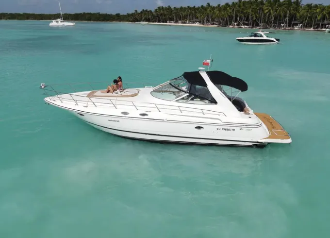 Sea Ray 40ft Motor Yacht for Charter in Casa de Campo