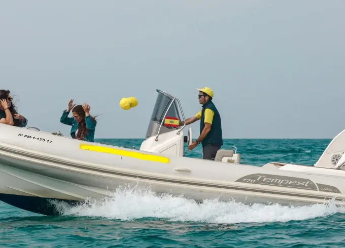 Capelli Tempest 770 Sun RIB 250HP Rental in Can Pastilla, Illes Balears