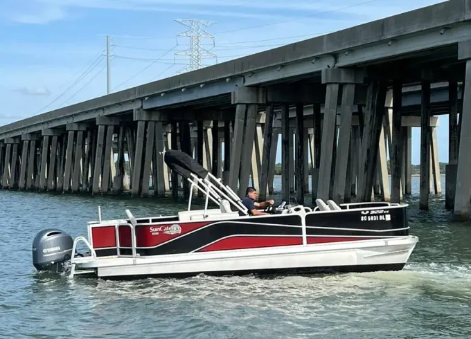 Awesome 23' Tritoon Suncatcher Pontoon Boat in Bluffton, South Carolina