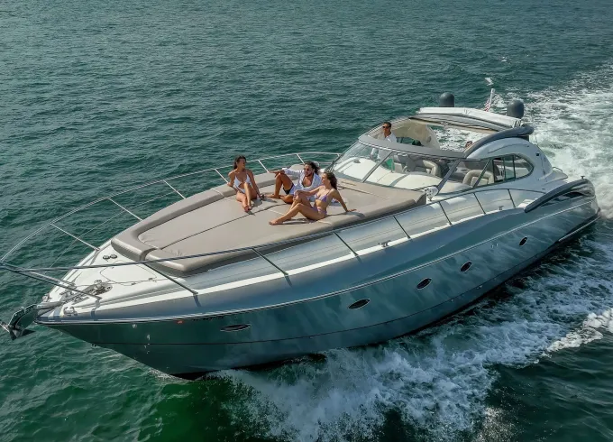 Enjoy "LA ROMANA" Sunseeker Predator 60FT in Miami!!