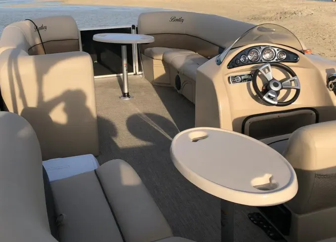 All in 2019  Bentley Pontoon Party insta Boat