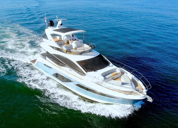 Sea Ray L55 Stunning L- Class Fly Motor Yacht - Puerto Vallarta