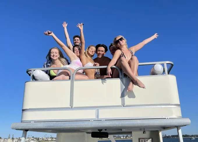 30' Suntracker Double Decker Party Boat with Bathroom, Slide & Captain