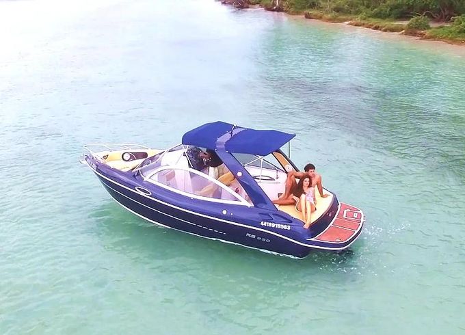 23' Madame - Sirena FS Speedboat Rental in Arraial do Cabo, Brazil
