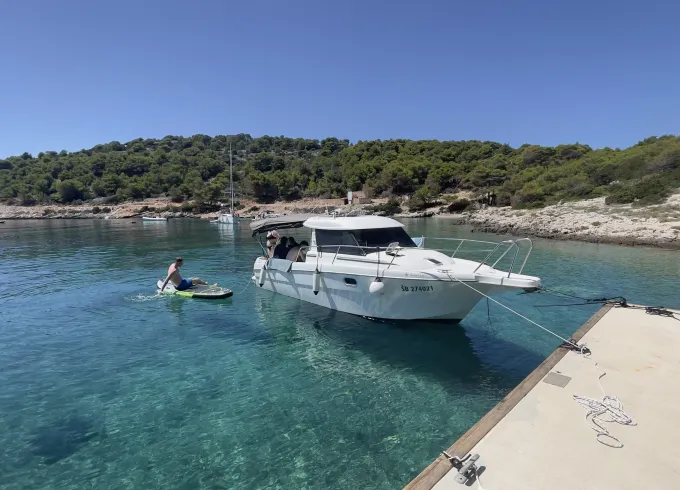 Lorena-Excursions Jeanneau Merry Fisher 695 in Sibenik Sibenik-Knin County