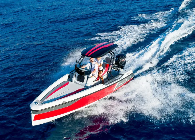 R Korcula old town - Saxdor 200 Sport Red