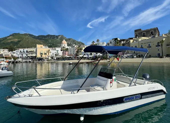 Centre Console Romar Mirage 5.7m 19ft for rent in Forio, Ischia