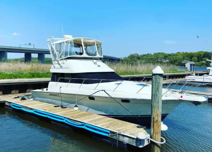 Overspray in Old Saybrook | 37ft Silverton Yacht