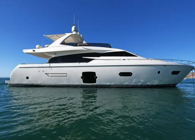 2013 Luxury Ferretti 72’ Yacht VIP Service. Balandra and Espíritu Santo Island!