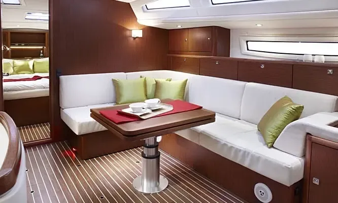 Private Tour in a Luxury Sailboat