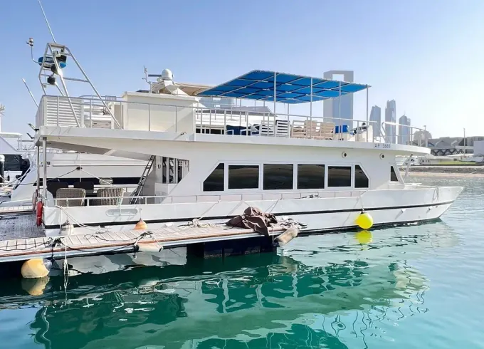62ft Azimut 60 Motor Yacht Charter in Dubai Marina - 25 Guest Capacity
