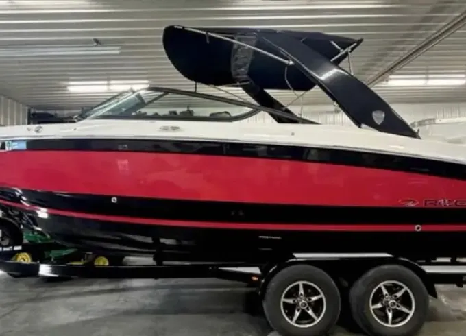 Regal 26 FasDeck for Chicago Charters, Play Pen, River Tours and Cruising
