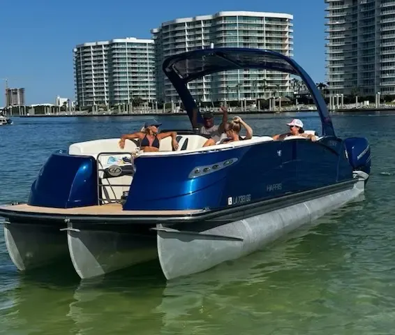 25’ Harris Crown Tritoon – Luxury Cruise for Up to 12 Guests!