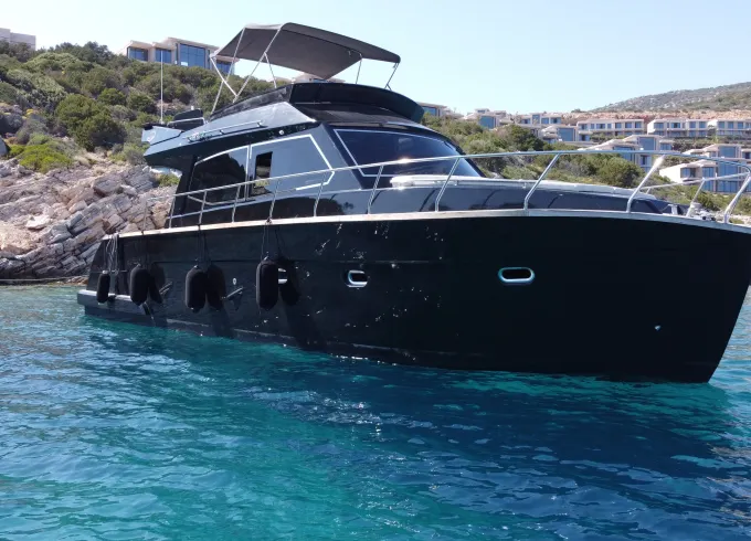 Black 46ft Custom Motor Yacht for Tour in Bodrum!