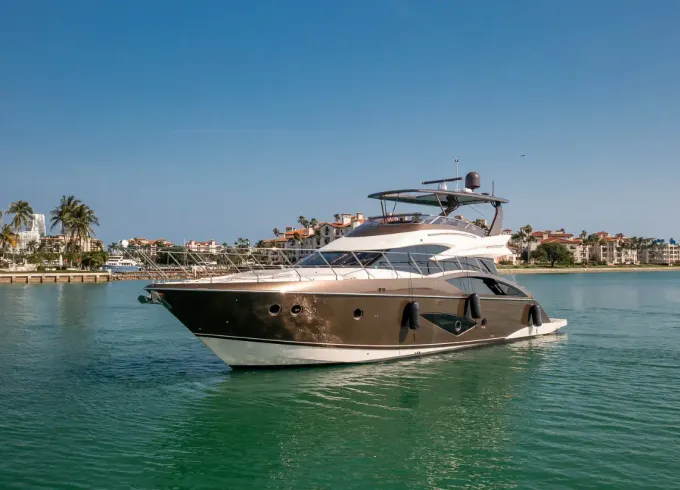 660 Marquis Sport Yacht – Luxury & Performance Combined