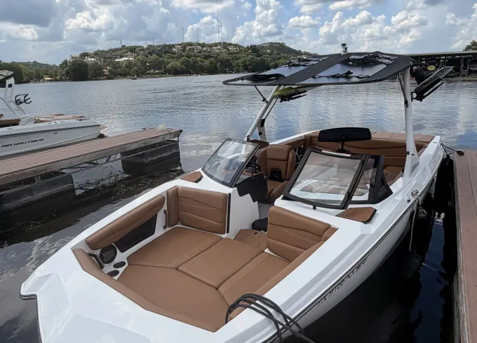 Luxury Lake Austin Surf & Cruise Experience | Axis A225 Wakeboat