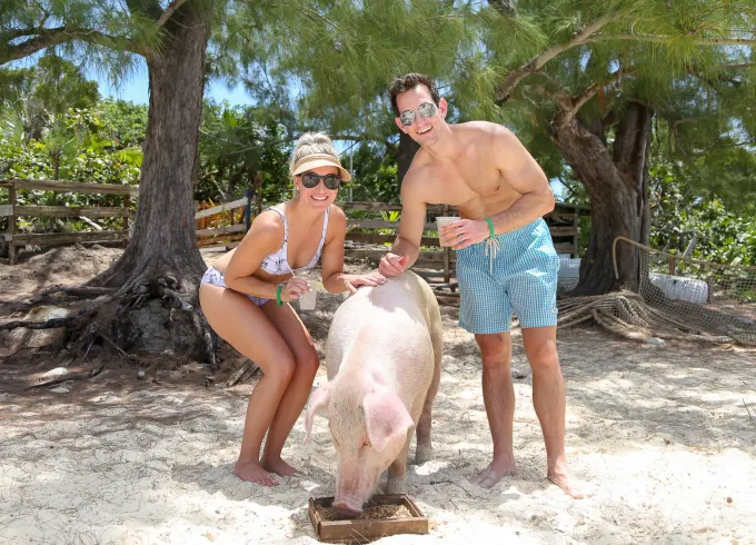 Private Rose Island Boat Tour, Swimming Pigs & Snorkeling