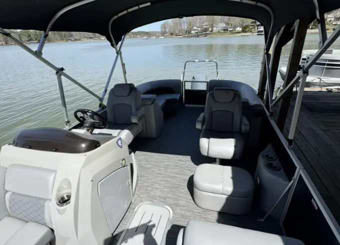 22ft Tahoe Pontoon Boat Tours on Lake Murray