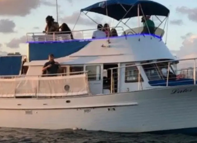 40 ft Private Party Boat Up to 20 Passengers with Water Mat!