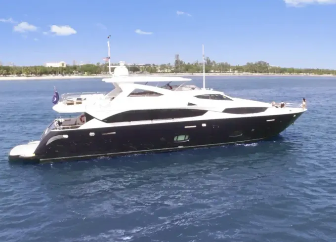Sunseeker 120 Super Yacht in Cancun. Super Yacht Crew