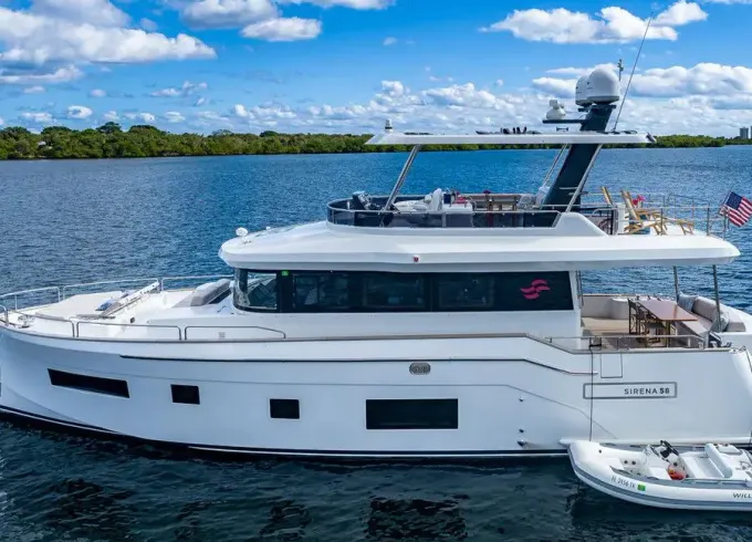 61ft Sirena Flybridge Yacht For 12 In Sag Harbour/Montauk!!!