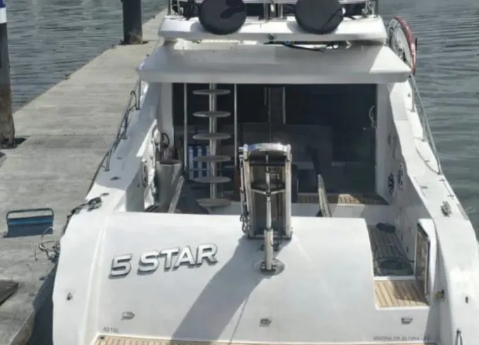 54' Pilot House Speedboat for Tours In Rio de Janeiro