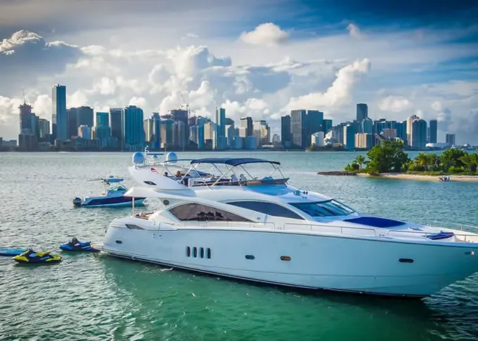 Luxury Sunseeker  – Exclusive Yacht Experience with Jacuzzi in Miami