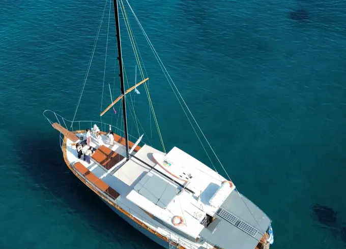 Elegant wooden boat perfect for events in Athens