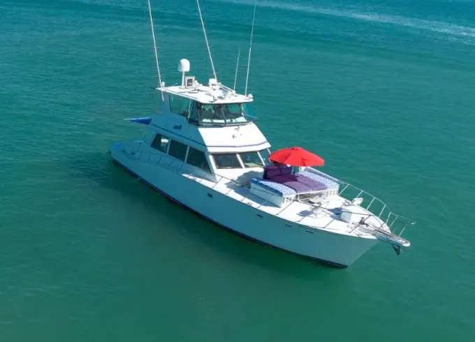 Reel action 67ft Hatteras fishing yacht for big groups!