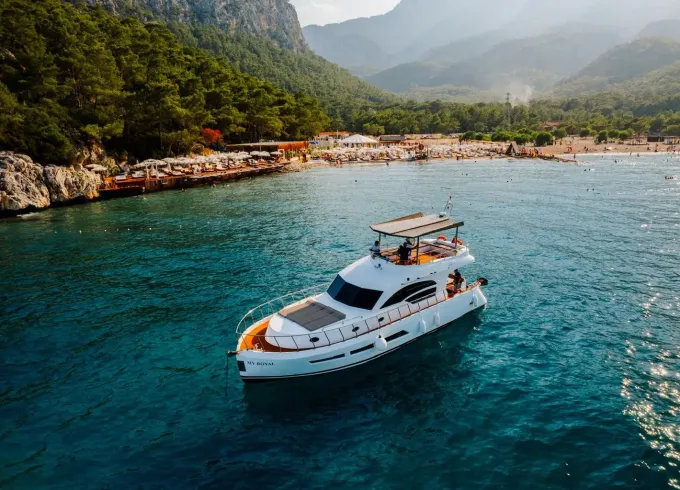 50ft VIP Motor Yacht Rental In Konyaalti | Antalya