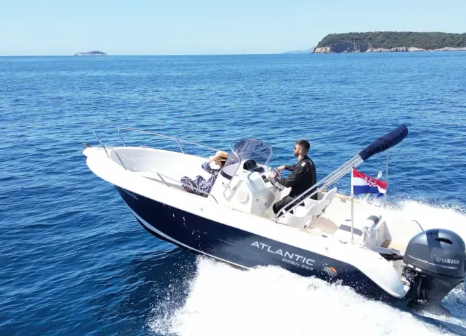 Atlantic Marine 555 Open Powerboat In Dubrovnik
