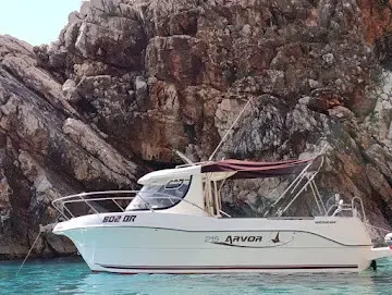 Sunrise Jigging & Live Bait Adventure onboard 23' Quicksilver Arvor Boat