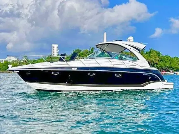 Enjoy Miami in 39ft Formula Motor Yacht