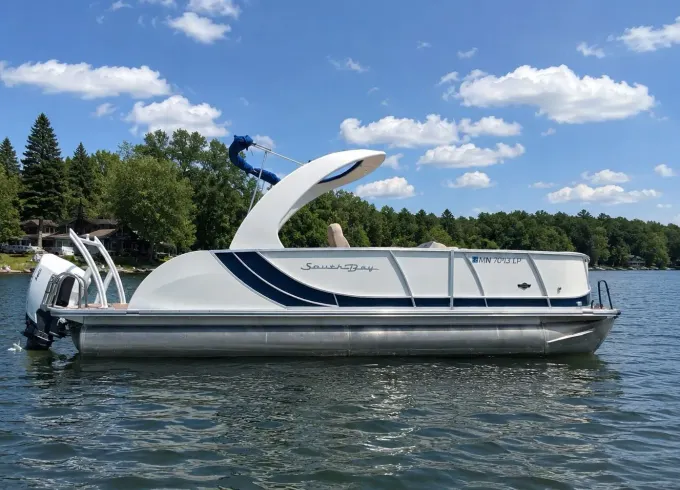 South Bay 25 Sport CR9 Tritoon 250HP Rental Duluth, MN for 13 Guests