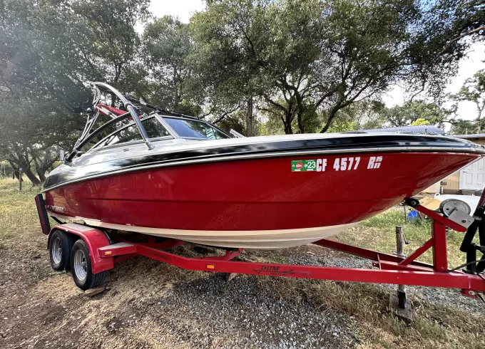 Monterey 220 Explorer