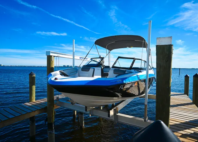 Yamaha SX190 Jetboat - Buchbar 1-31 Tag/e • 180 HP - Up to 8 Passengers