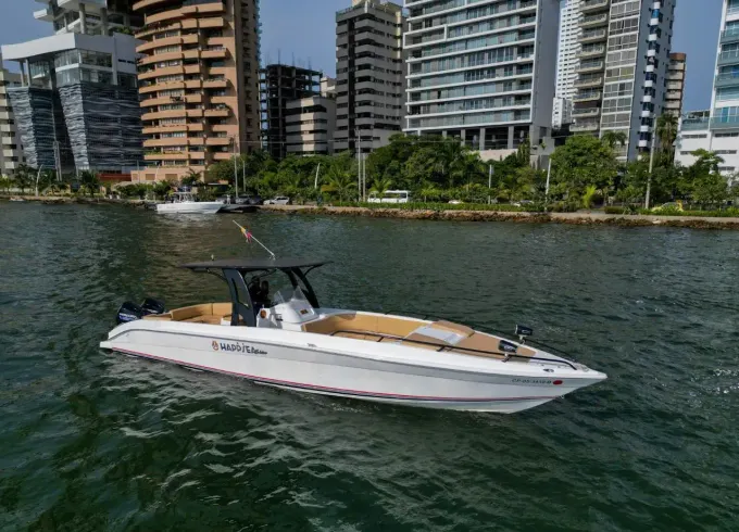 Luxury 41ft Island Boat for 20 Guests | Cartagena Private Charter