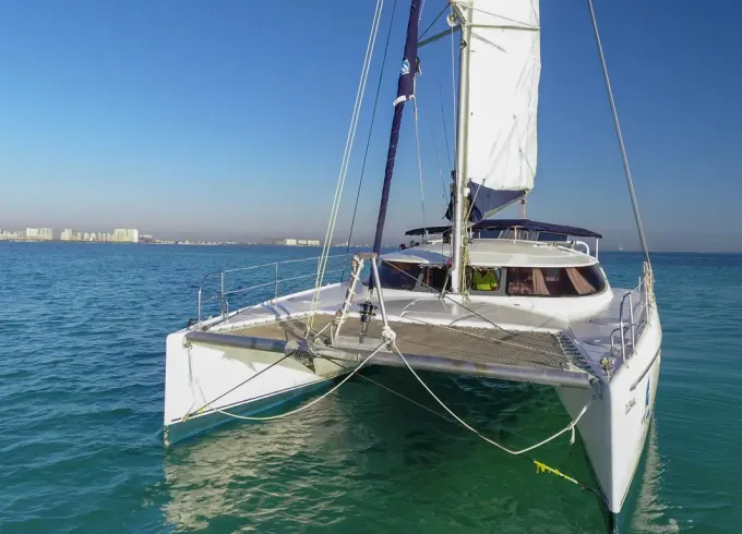 40ft Catamaran Private Charter / Capacity 30 people
