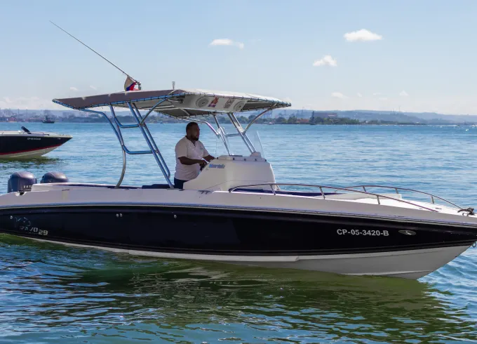 Center Console - Bravo 29ft luxury boat for rent in Cartagena - up to 10 people