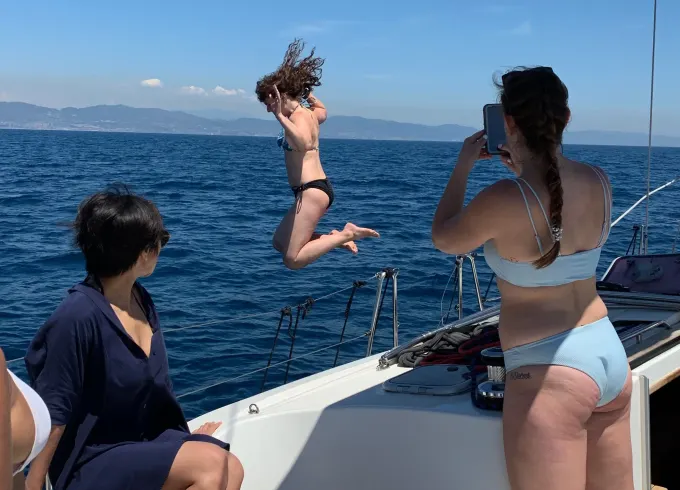 6 Hour Sailing Tour in Barcelona with Jeanneau Sun Odyssey Cruising Monohull