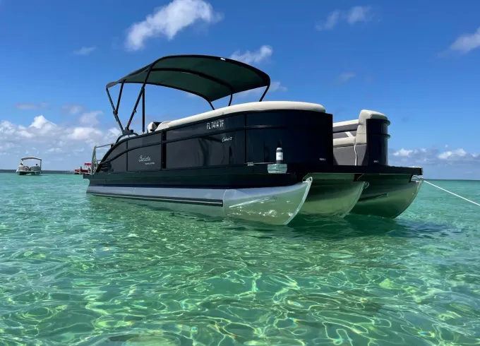 Fast Luxury Barletta Tritoon! Perfect for Destin! 13 passenger, free amenities!