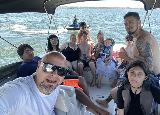 Roomy 27ft boat fits lots of people with sounds