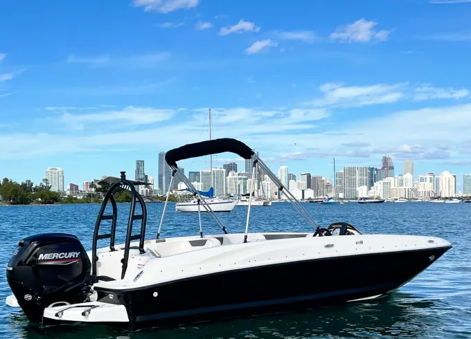 Be Your Own Captain – Miami Boat Rental at Top Marina + Free Parking