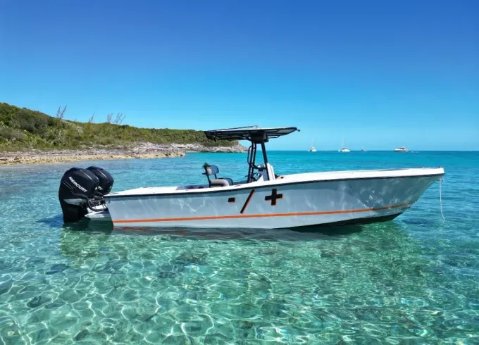 Private boat charter aboard 29ft Mako