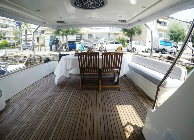 78' Princess Flybridge Motor Yacht Charter in İstanbul