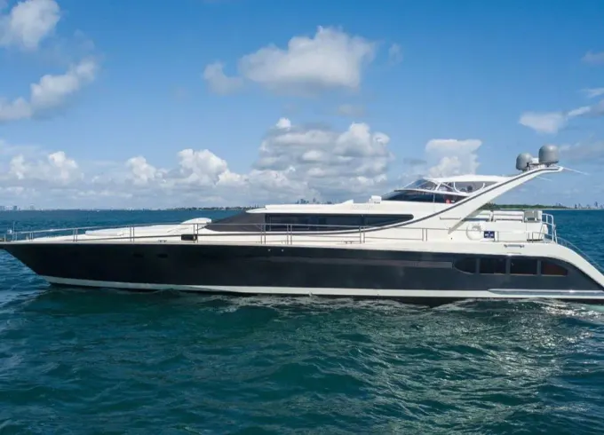 Palmer Johnson 82' Luxury Mega Yacht in Cancun - Isla