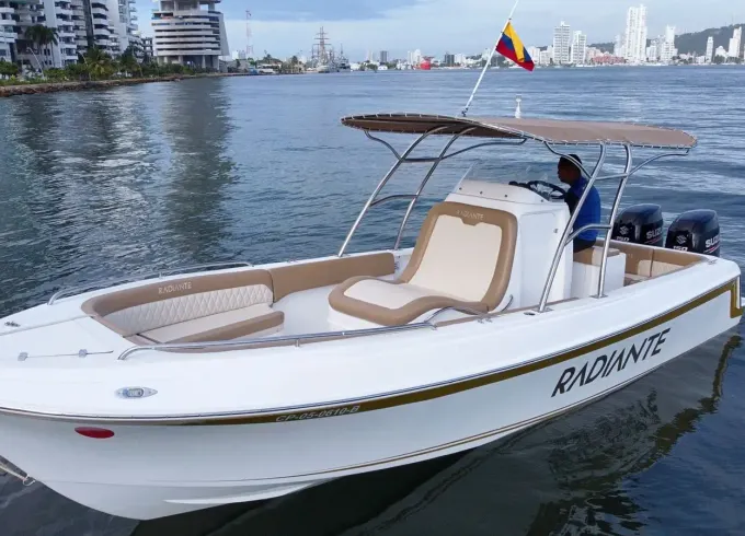 Private and exclusive boat 29FT  for all day fun in Cartagena.